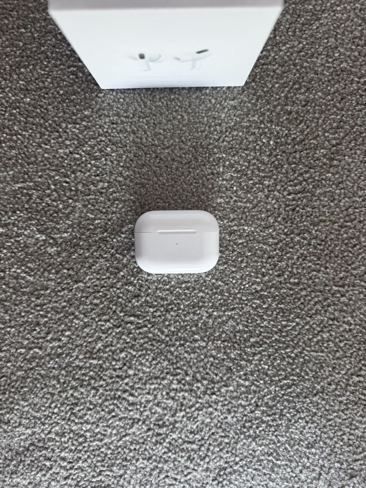 Airpods pro.