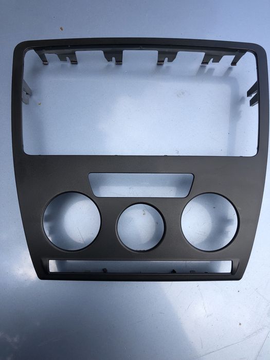 панель магнитолы шкода а5
