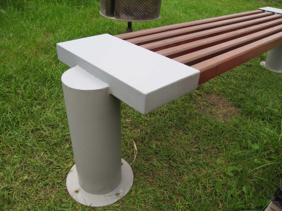 Ławki ogrodowe - plenerowe .