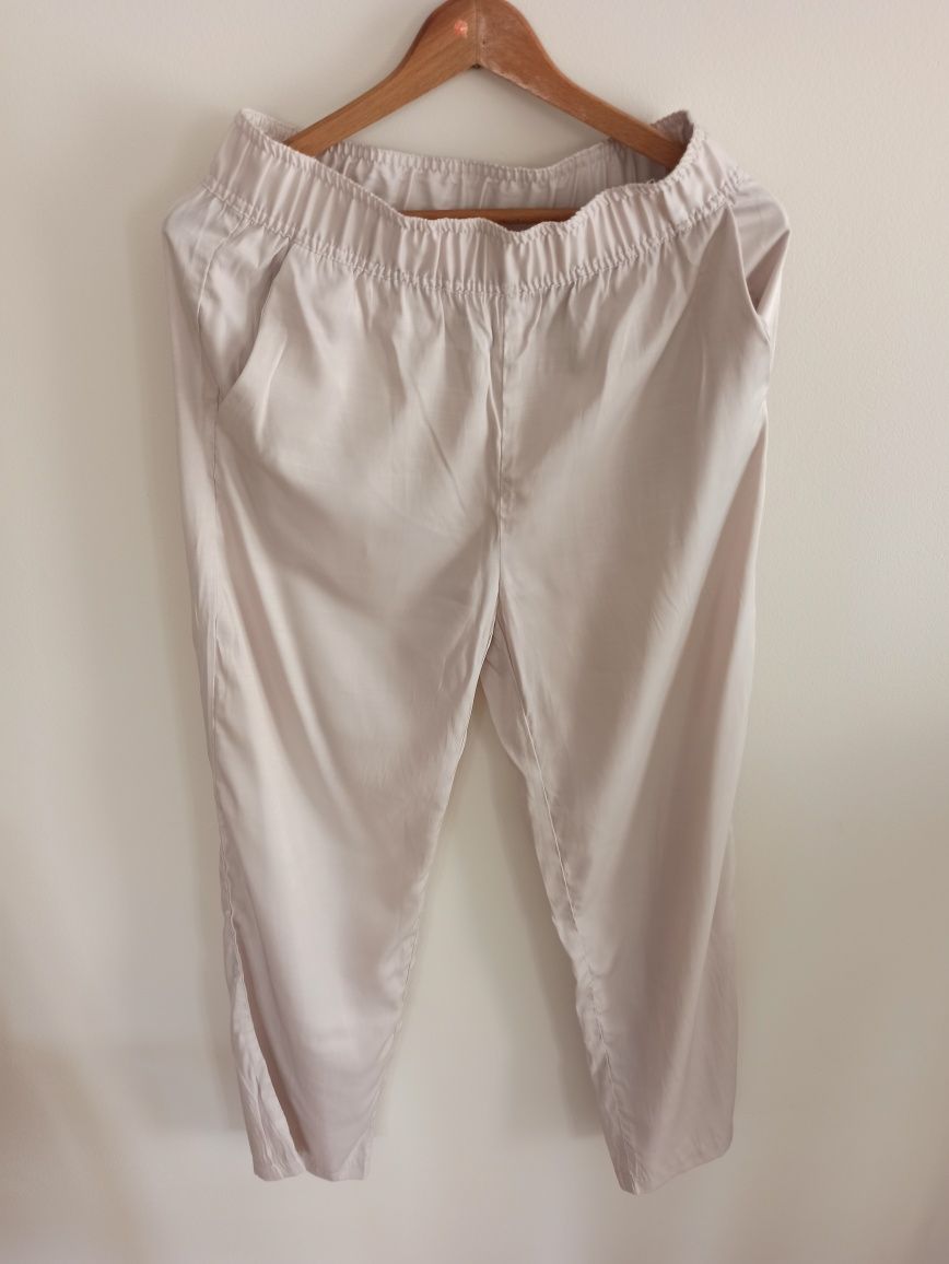 Beżowe satynowe spodnie z wiskozy na gumce H&M S/36 M/38  wygodne luźn