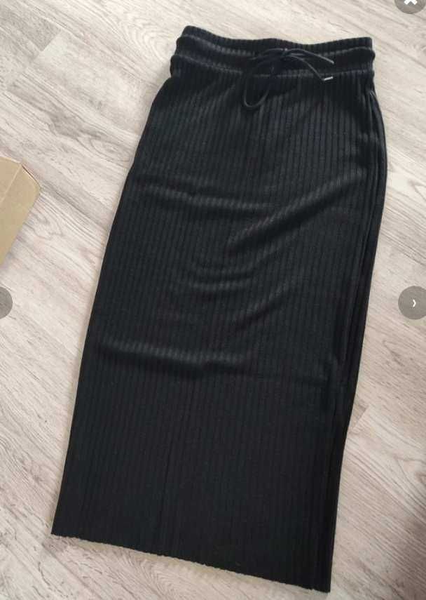 Reserved spodnica midi prazek czarna