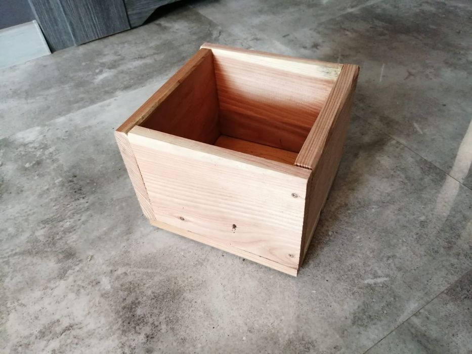 Donica, doniczka drewniana na taras, balkon, parapet,ogrodu, skrzynka