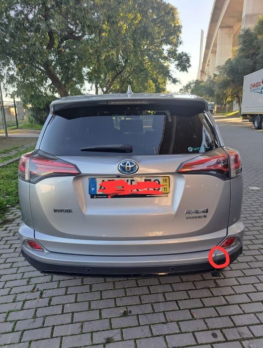 Toyota  RAV 4 modelo pure dark hybrid  23.800