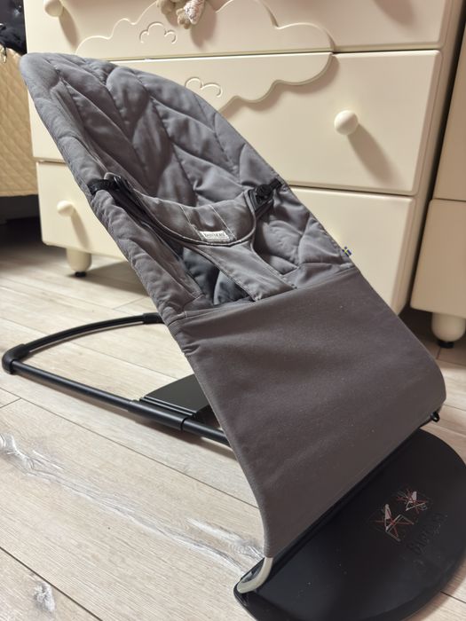 Шезлонг BabyBjorn