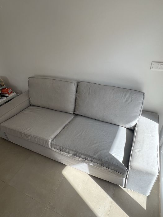 Sofá cinzento ikea kivik