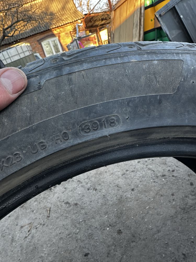 235/50R19  пара шин