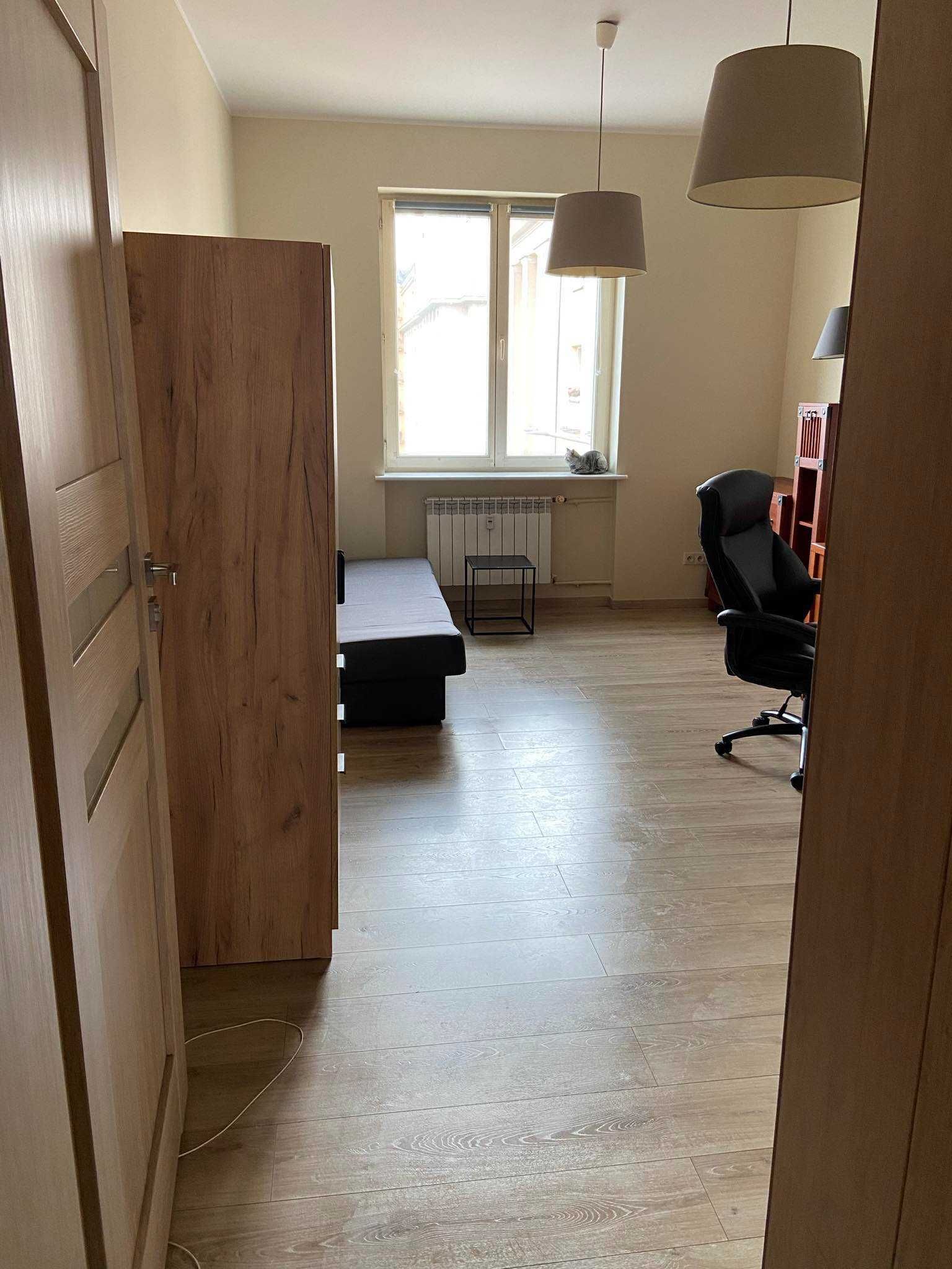 Mieszkanie z dwoma oddzielnymi pokojami w centrum Poznania + PARKING