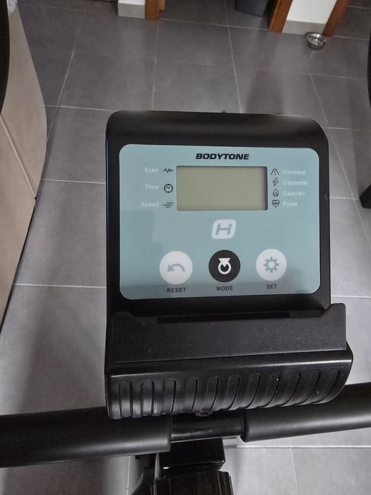 Bicicleta estática como nova