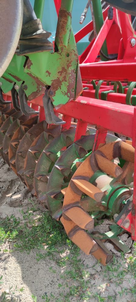 Agregat uprawowo-siewny UNIA ARES 3U XLC + Siewnik SKRZ STV-8