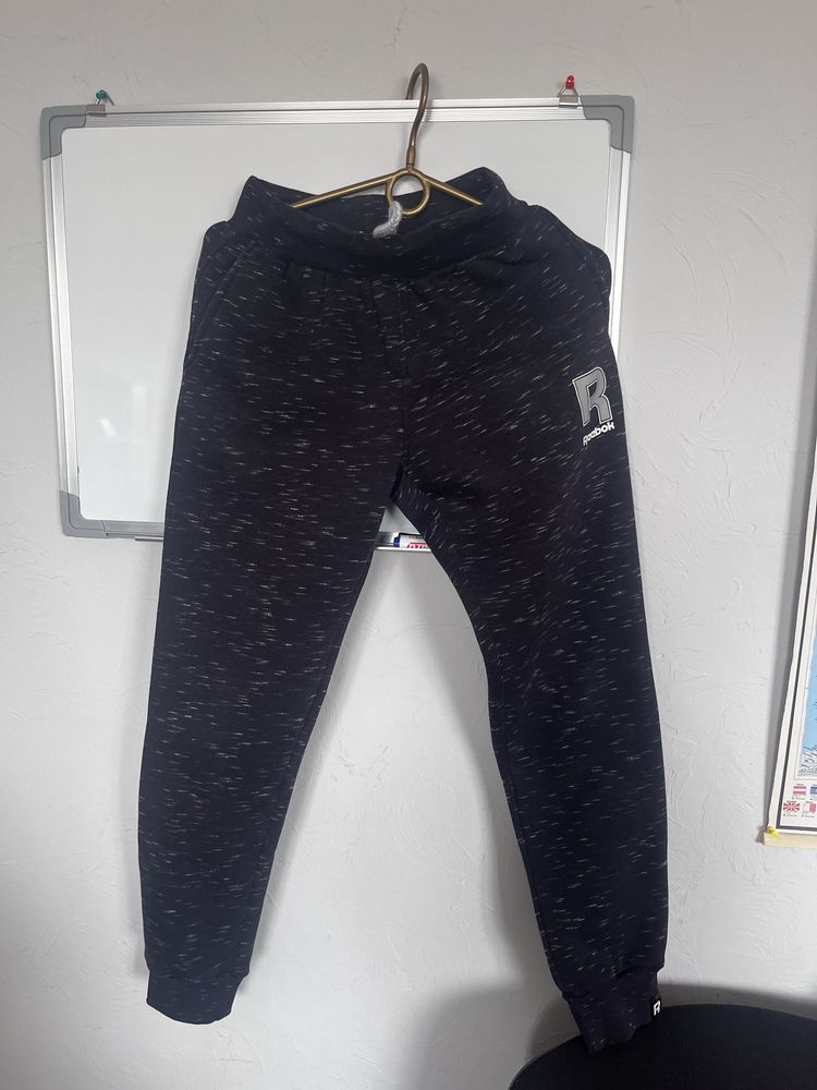 Спортивний костюм Reebok S розмір