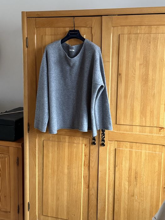 Sweter 100% kaszmir Oversajs, średnio szary .