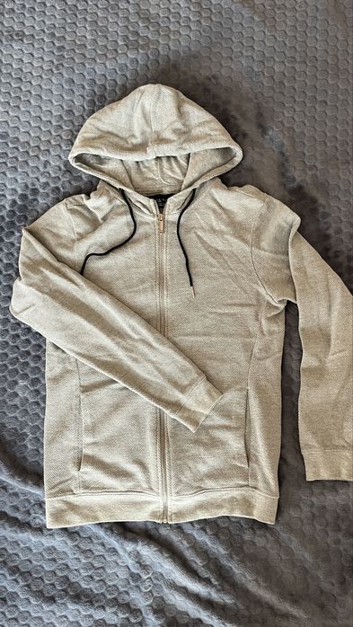 Кофта сірого кольору Zara