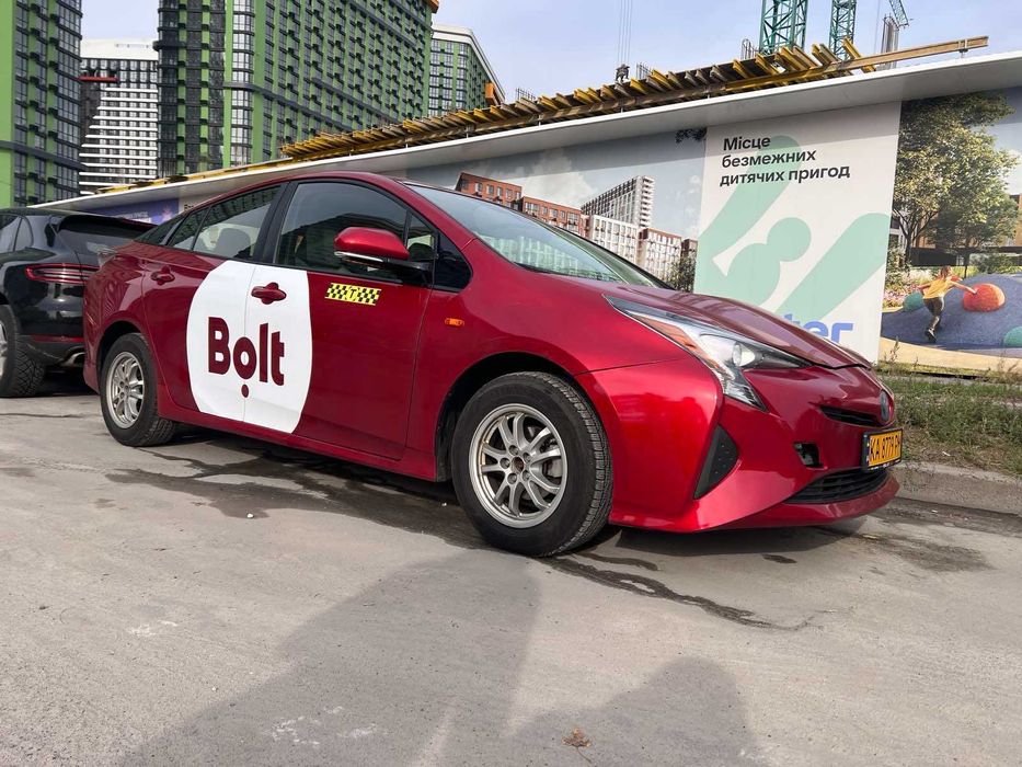 Таксі! Водій на авто компанії. ЗП %. Київ