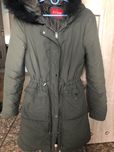 Kurtka zimowa parka GUESS xs s butelkowa zielen kaptur zwezana