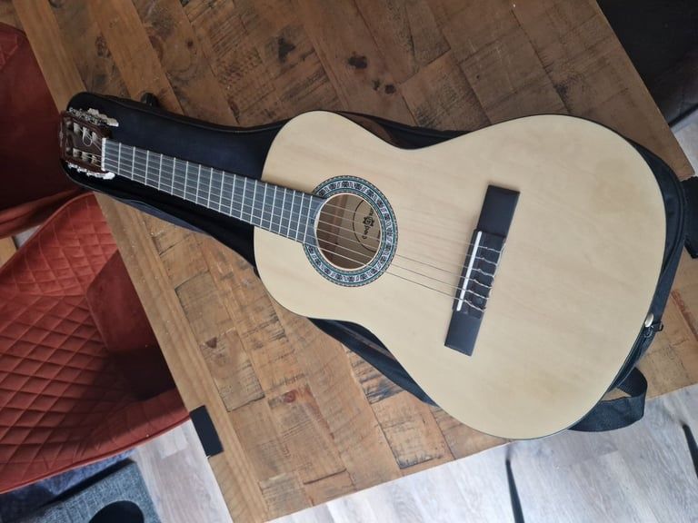 ViOLãO clássico nylon