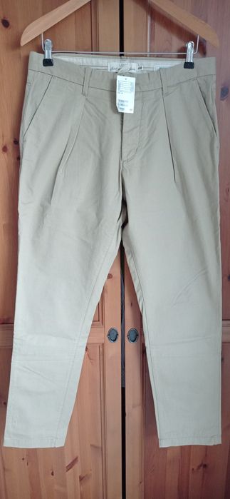 Nowe spodnie H&M typu Chinos 100% bawełna za mniej niż 1/3 ceny
