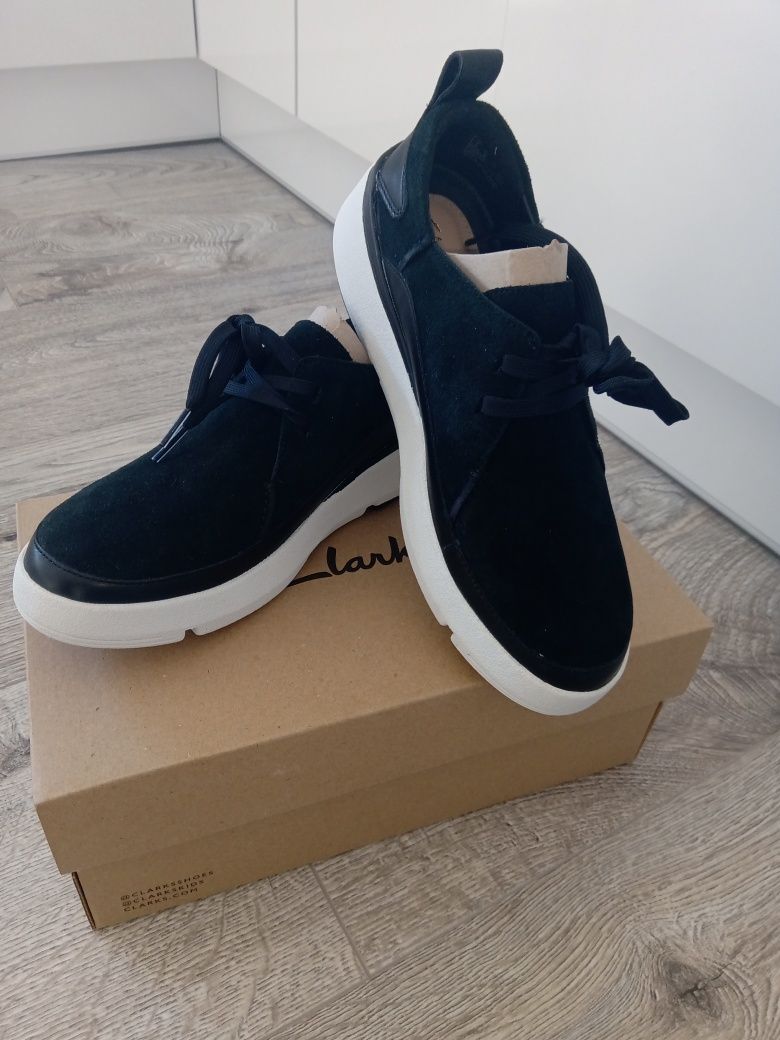 Sneakersy damskie marki Clarks rozmiar 38(24 cm)