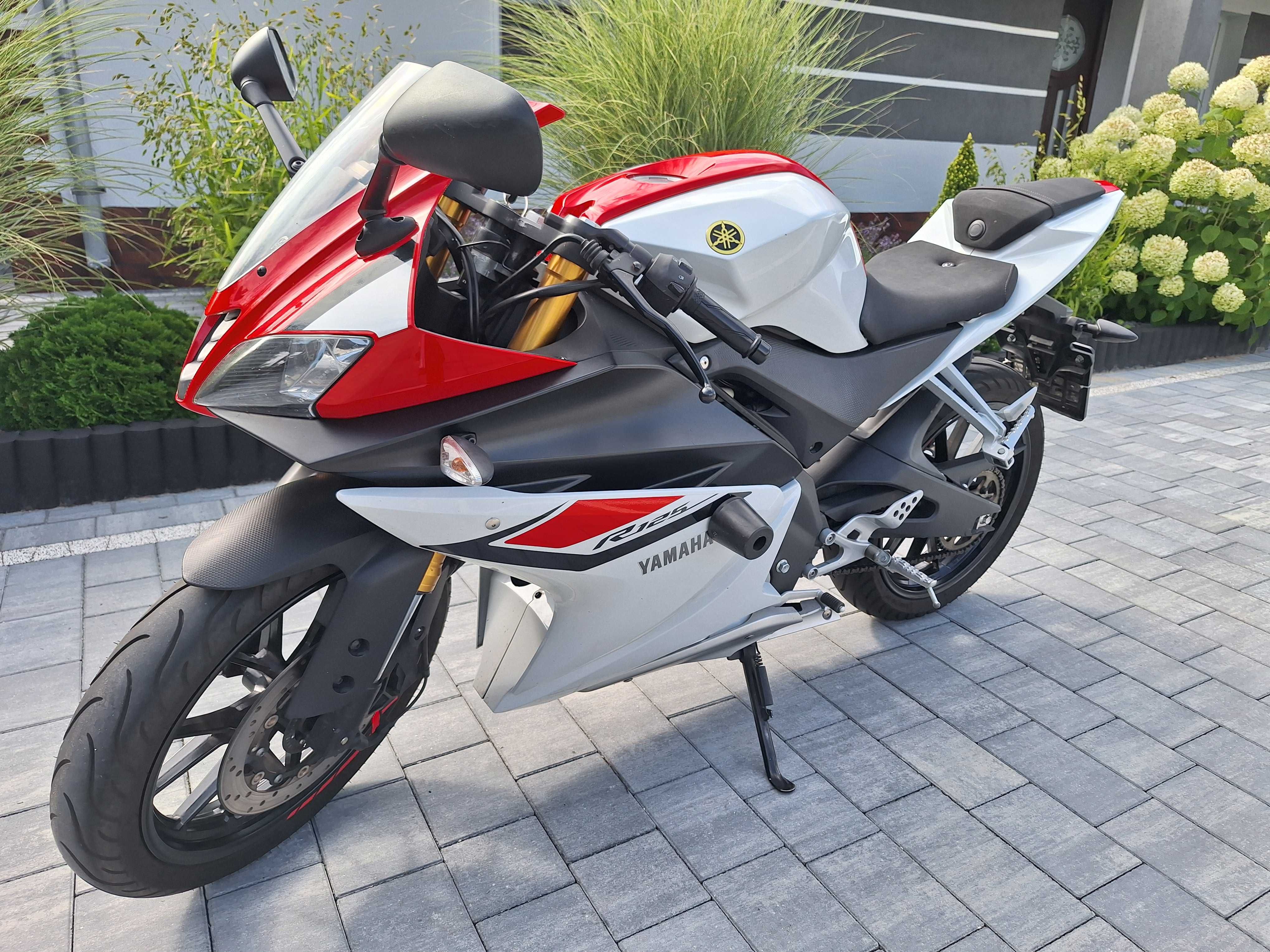 Motor Yamaha YZF R125