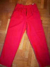 Czerwone materiałowe spodnie Cropp, roz. 36