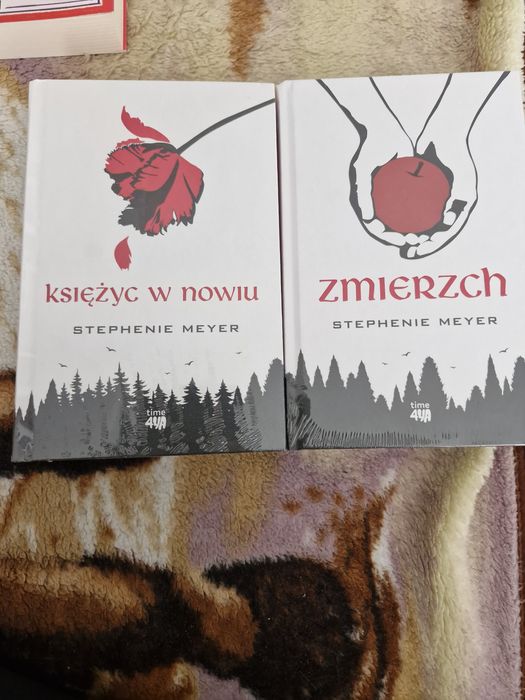 Stephenie Meyer księżyc w nowiu, zmierzch barwione brzegi