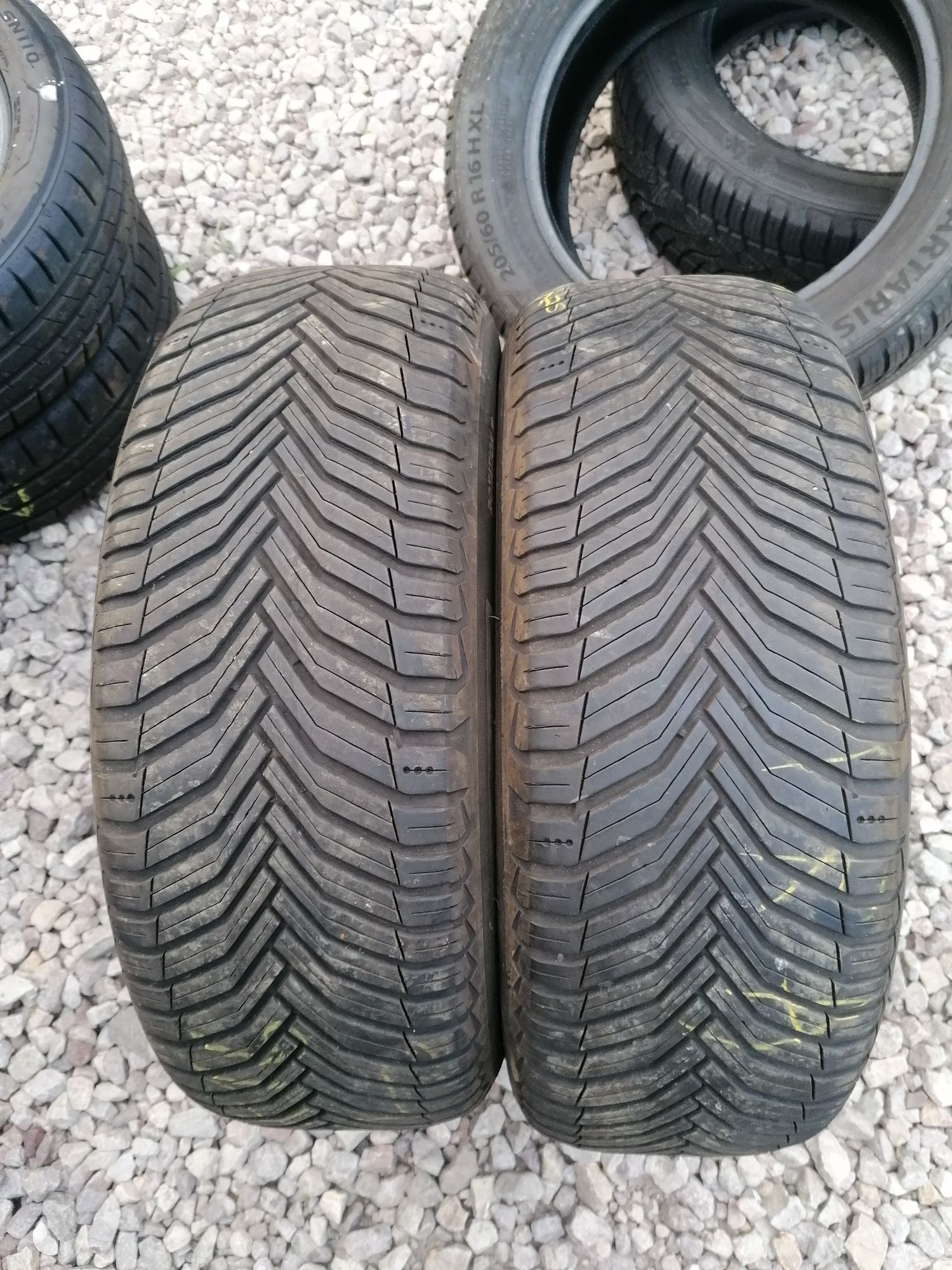 215/60/16 Michelin wielosezonowe całoroczne