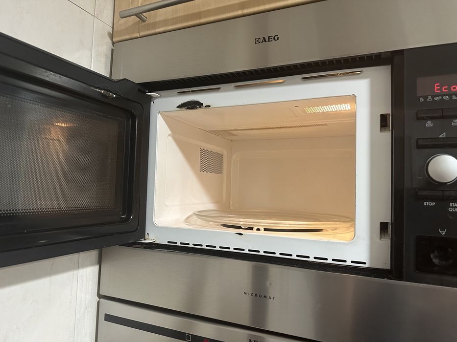 Micro ondas AEG Bom estado