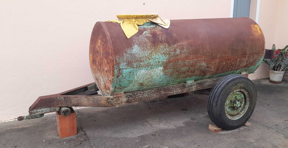 CISTERNA REBOCÁVEL 2000L (sem documentos)