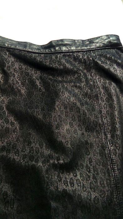 Saia de couro preto Tamanho 36