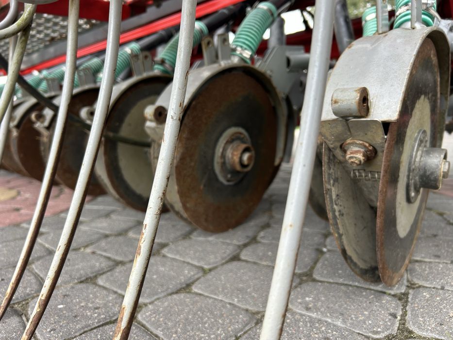 Siewnik Kongskilde Profiline 3m, talerzowy