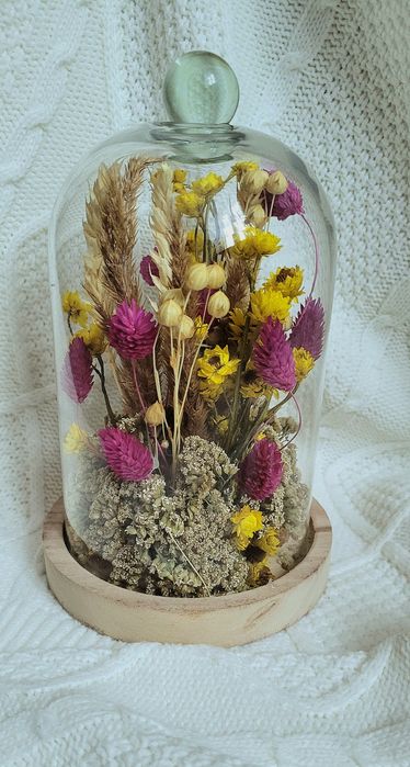 Kopula szklana z kwiatami