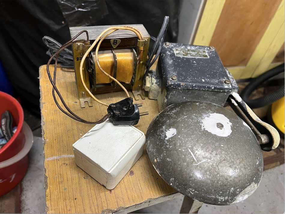 Dzwonek z transformatorem