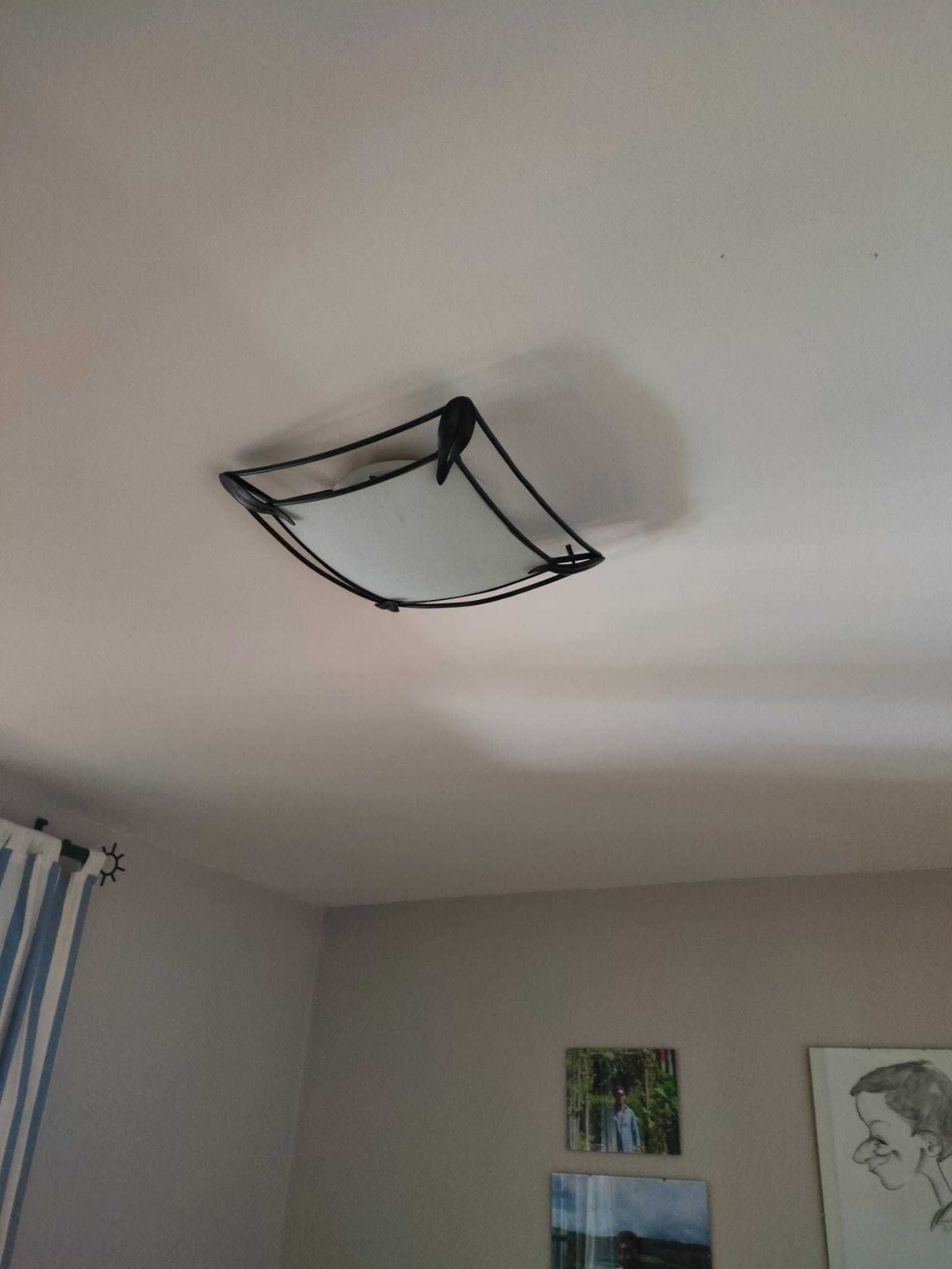 candeeiro de teto com duas lampadas