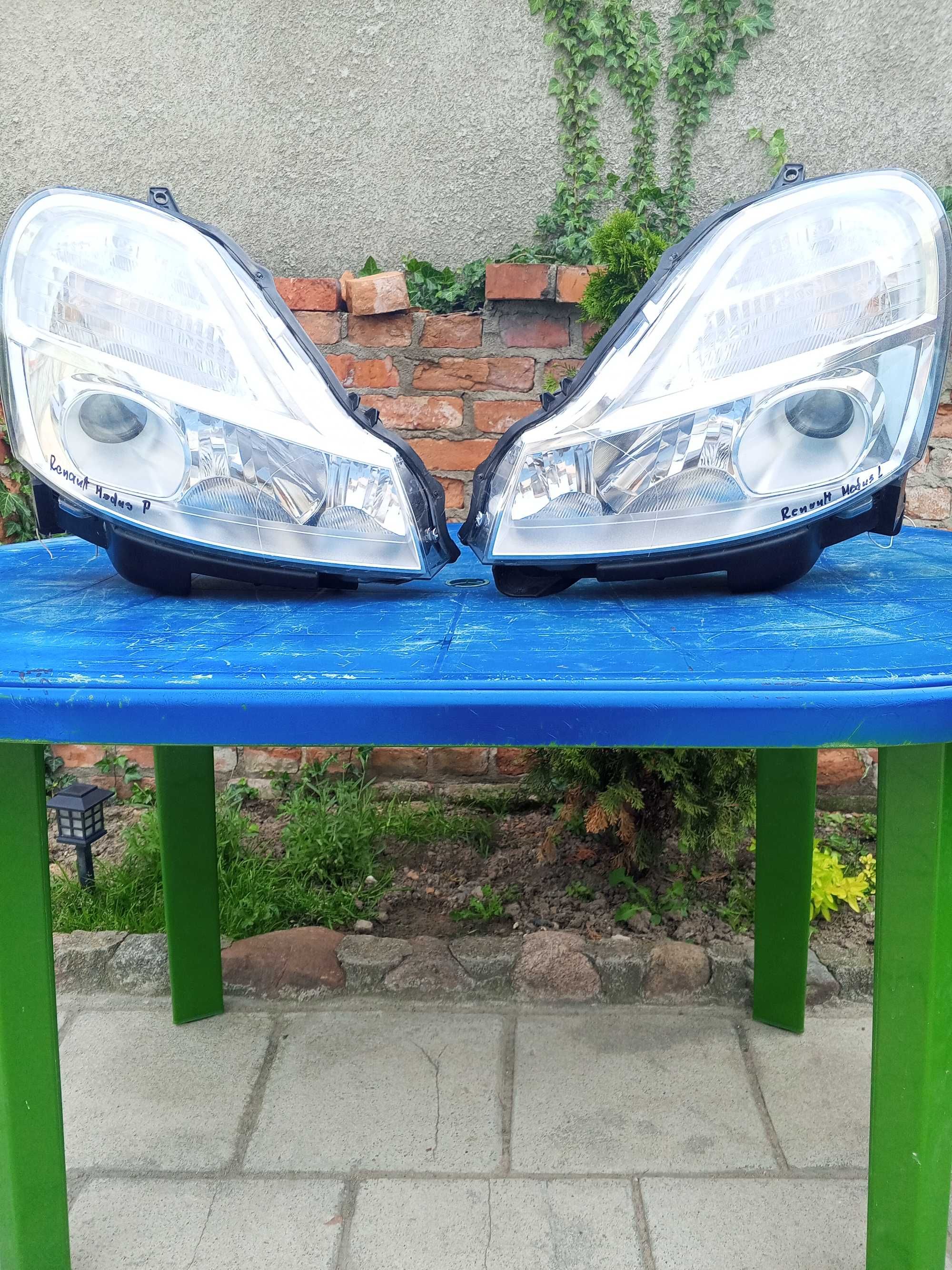 Lampy przednie Renault modus