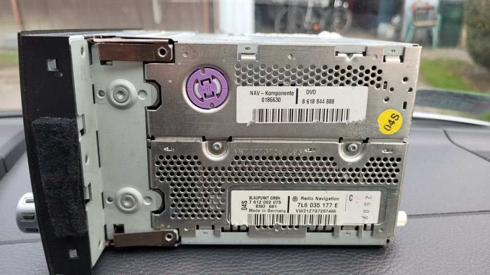 Radio Navi CD DVD VW T5 Multivan 03-10r
DVD 03-10r 7H00351