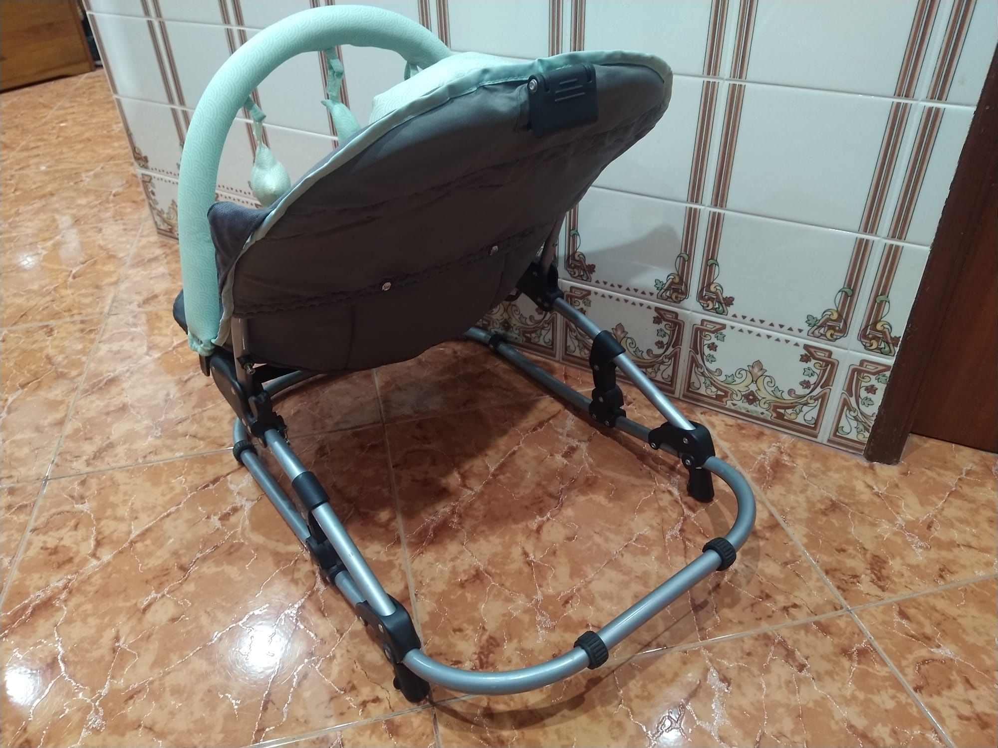 Espreguiçadeira para bebé casa quarto apartamento vivenda carro.