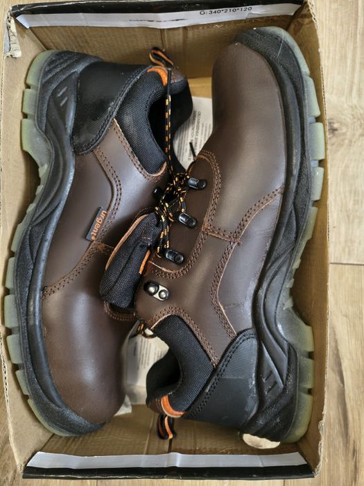 Skórzane buty robocze URGENT 45