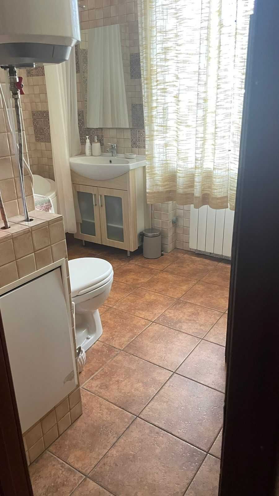 Продам 3к квартиру ст. метро Дарниця вул. Краківська 5. 1-ий поверх