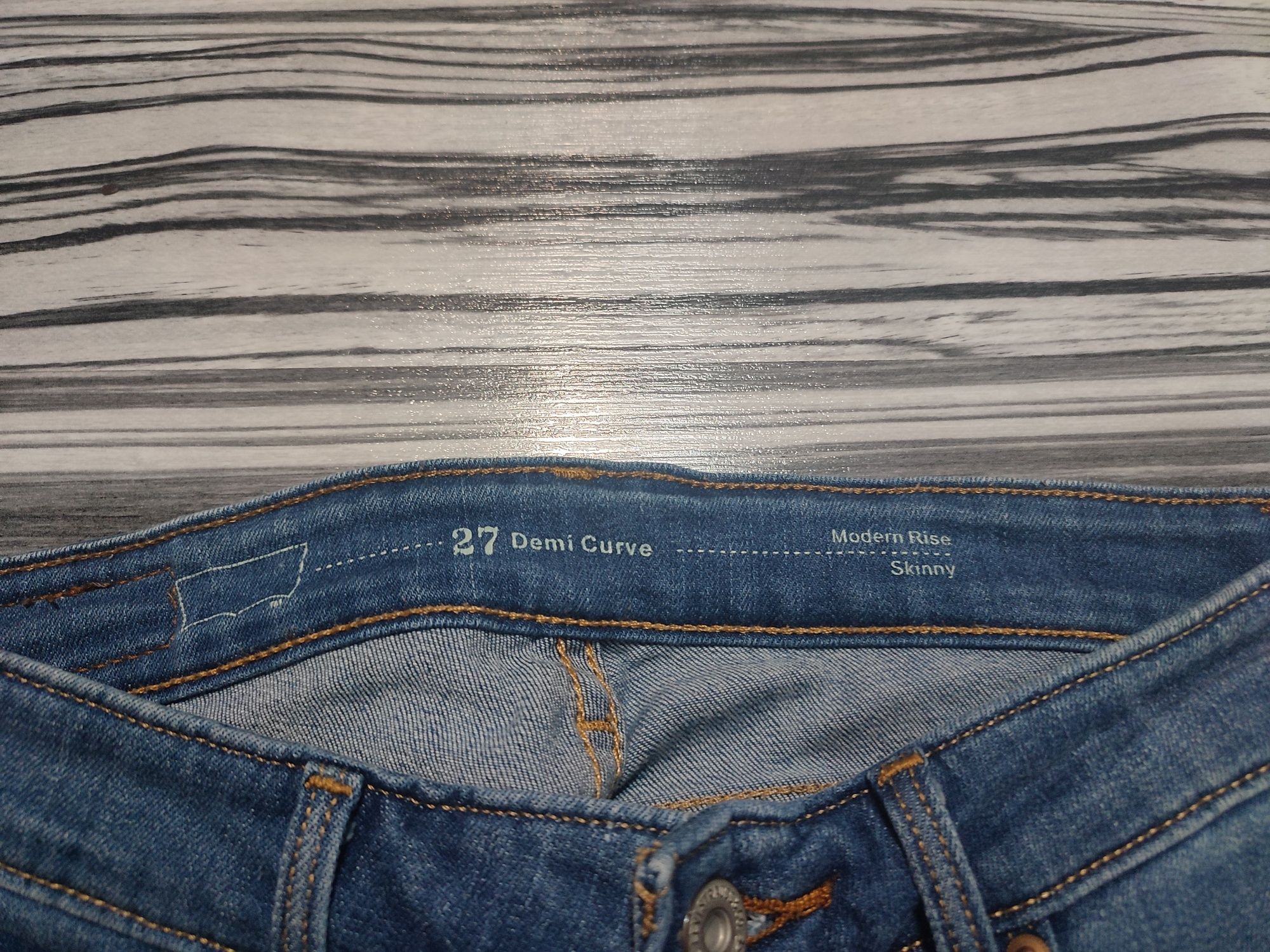 Spodnie dżinsy Levi's 27/32 Demi Curve