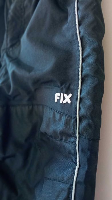 Spodnie firmy Fix, shell - ochronne - na śnieg i pluchę.