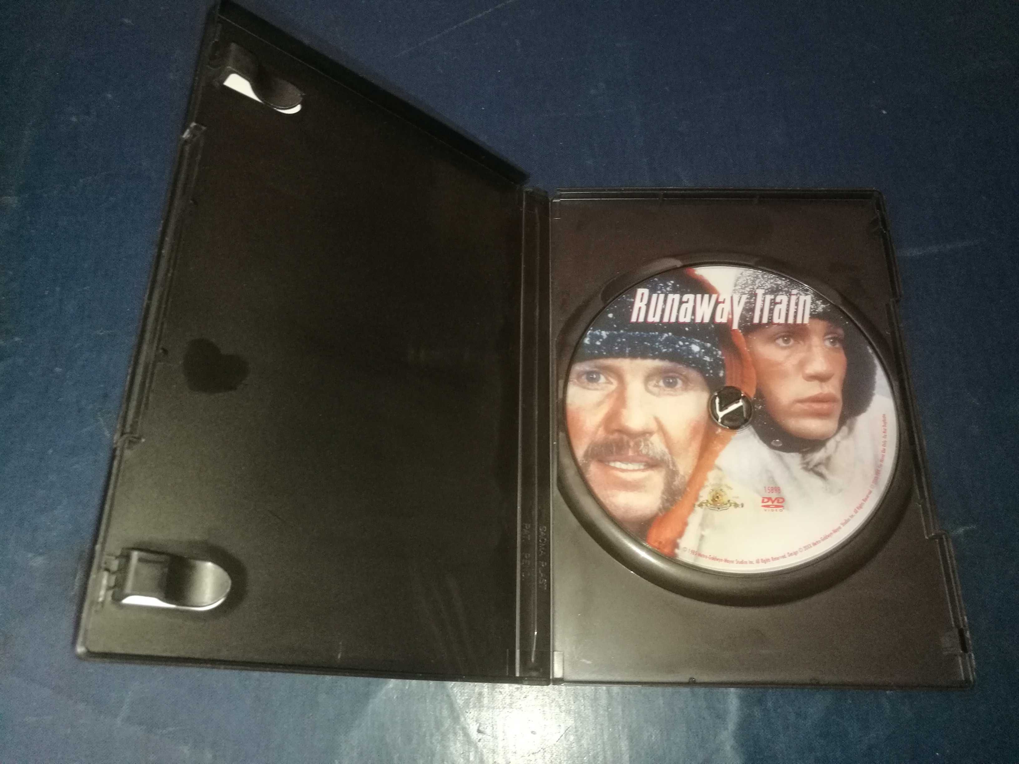 COMBOIO EM FUGA DVD (legendagem em Português)