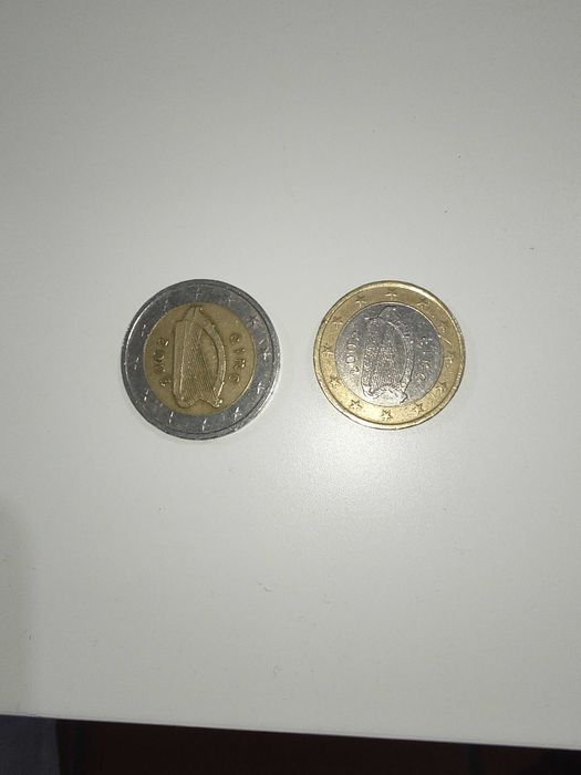 Moedas de 1 e 2 euros Harpa da Irlanda