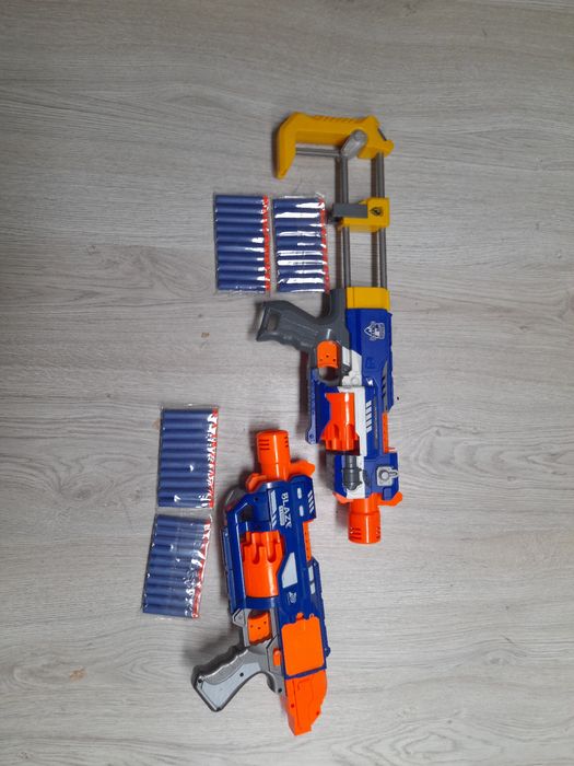 Conjunto de 6  nerfs mais um carregador  de 50 balas