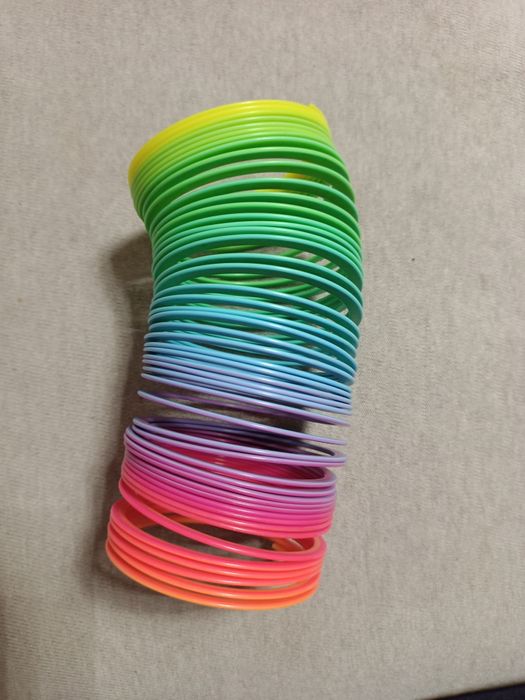 Sprężyna tęczowa kreatywna