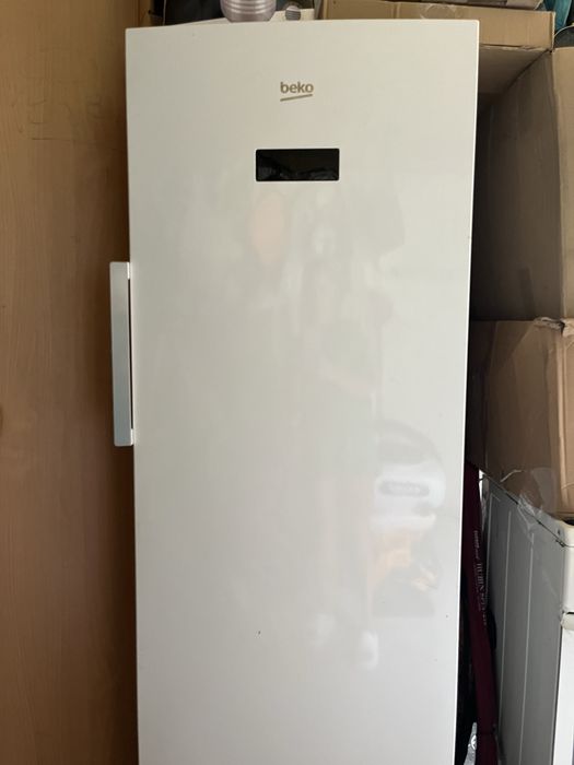 Холодильник великий Beko