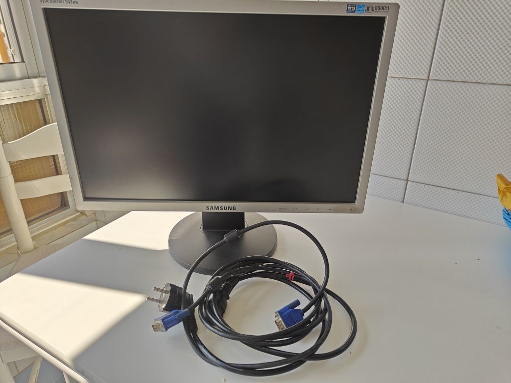 Monitor 19" Samsung SynMaster 943NW