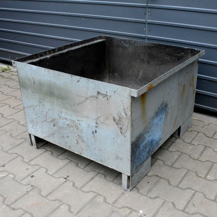 Wanna wychwytowa z odpływem 300l