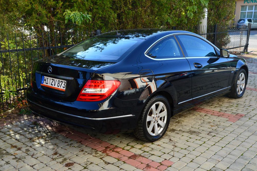 Piękny Mercedes Z Niemiec Klimatron PDC Kompresor