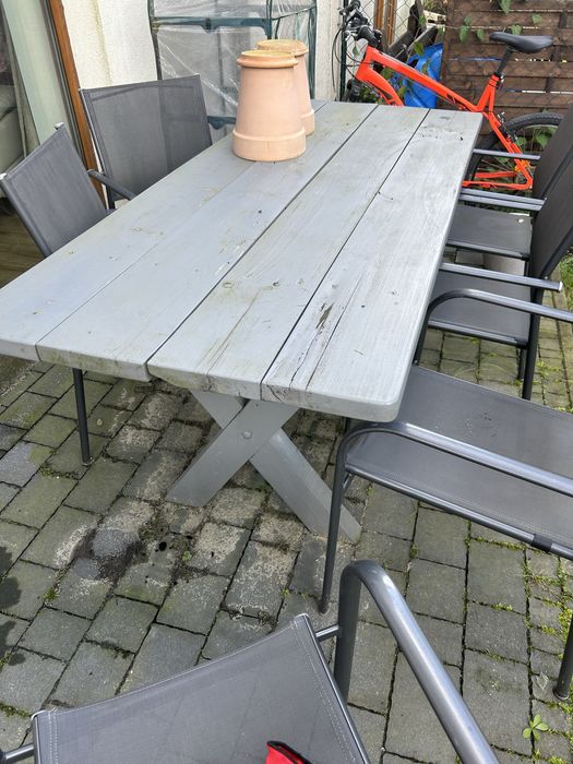 Stół drewniany + 6 krzeseł do umycia