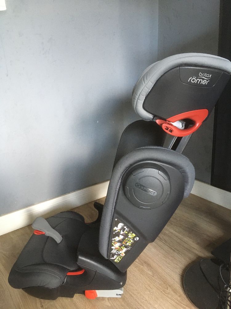 Britax Romer Kidfix III S 15-36kg