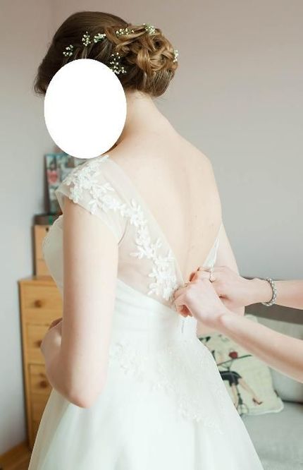 Przepiękna suknia ślubna z trenem, rozmiar 38